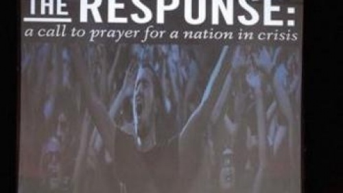 Une foule de 30.000 personnes s’est rassemblée en 2011 au Texas, afin de demander l’aide de Dieu pour la résolution des nombreux problèmes auxquels l’Amérique est confrontée. Le gouverneur du Texas, Rick Perry, lança un appel à la prière et au jeûne.