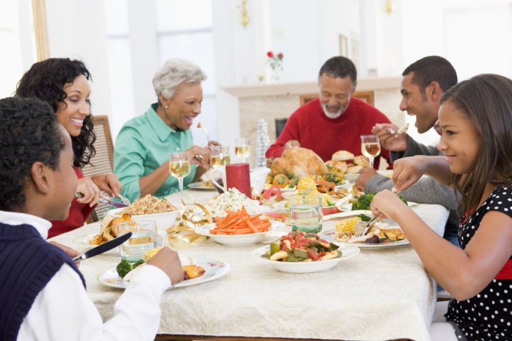 L’heure du dîner : Moment idéal pour solidifier les liens familiaux