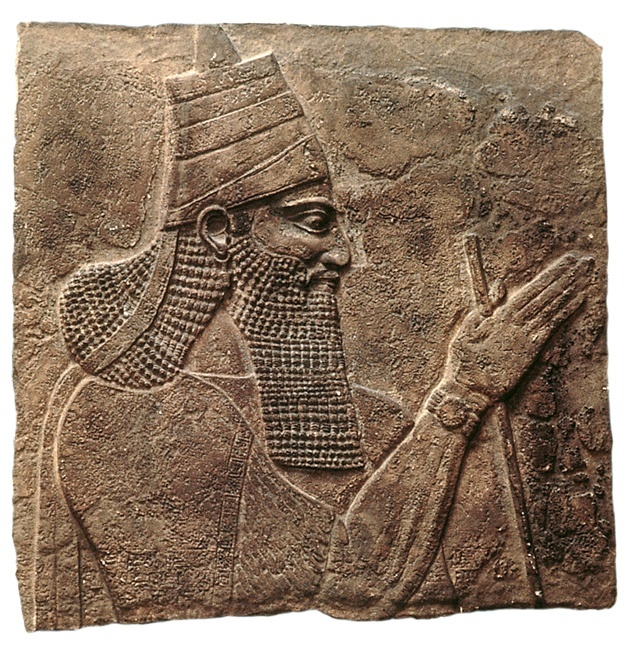 Un portrait du monarque assyrien Tiglath-Piléser III qui a été trouvé dans son palais de Nimrud 26 siècles après son invasion d’Israël en 745 avant J.-C.