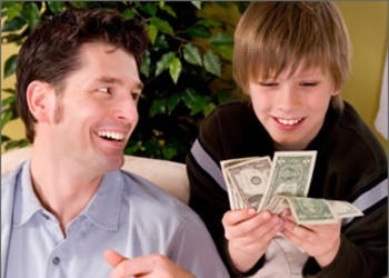 Cinq étapes pour enseigner la gestion de l’argent à vos enfants