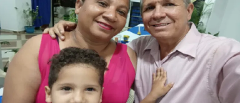 Oscar Vierra and Family