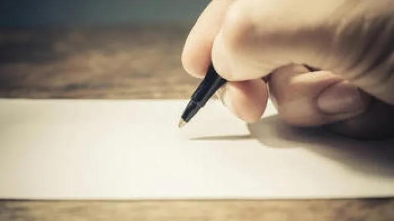 Écrit sur un papier.