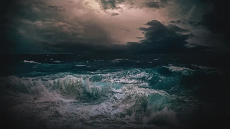 Une mer agitée