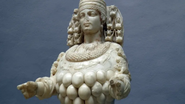 Une idole d'Artémis.