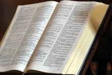 Bible ouverte sur les psaumes