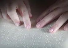 De l’obscurité à la lumière