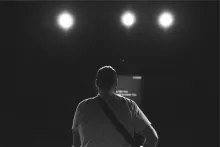 Que-dit-la-Bible-à-propos-du-parler-en-langues